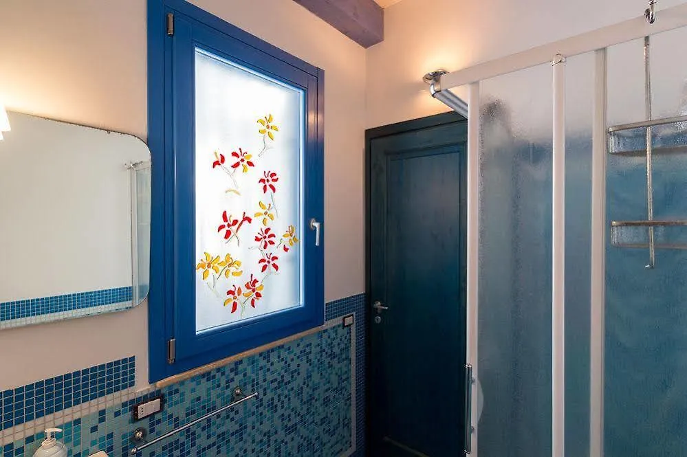 Villa Oliana مارينا دي راغوزا 0*,  إيطاليا